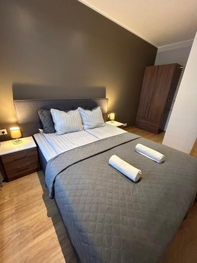 Jon'S 2 Apartments Parnu Ngoại thất bức ảnh