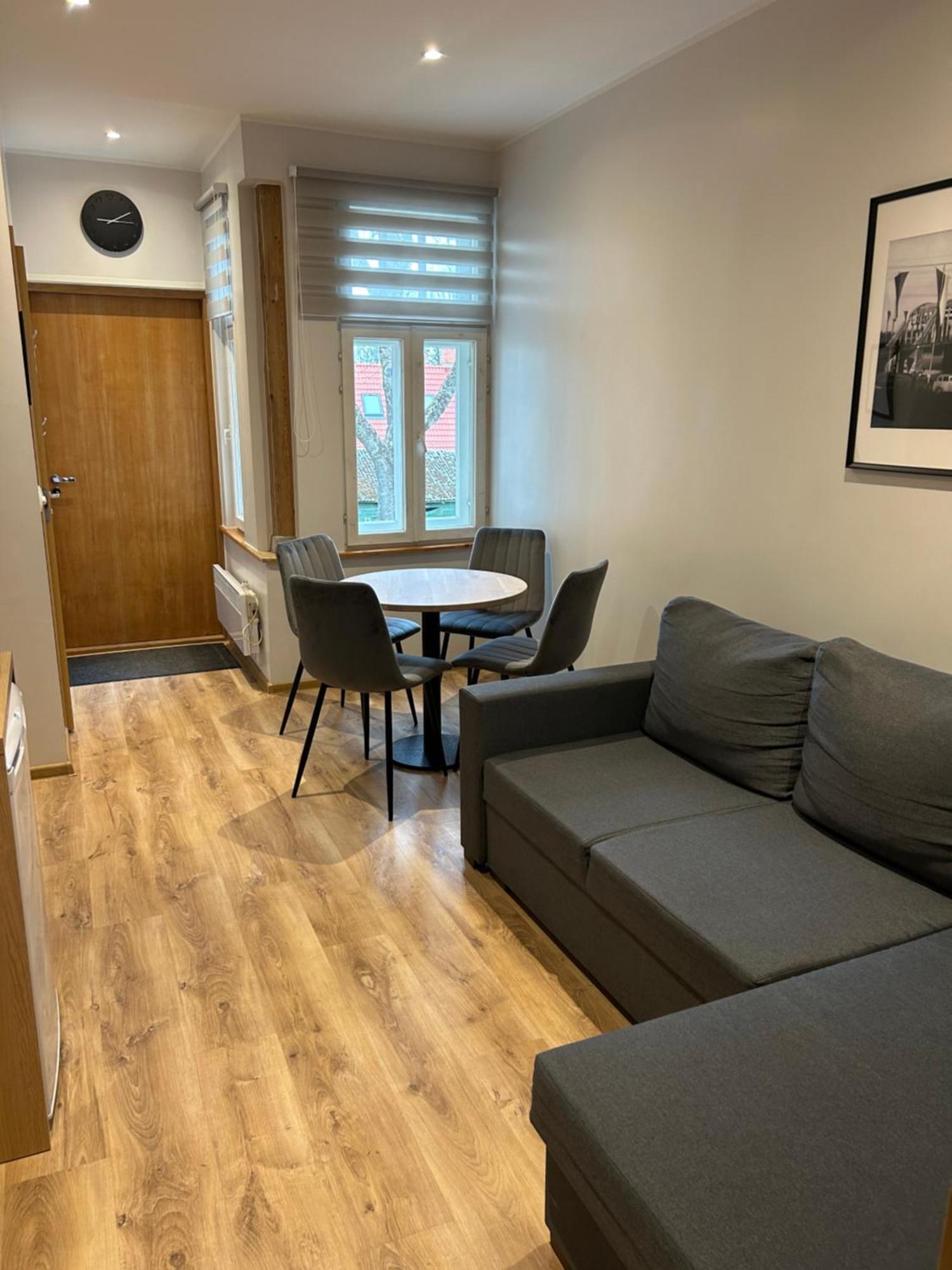 Jon'S 2 Apartments Parnu Ngoại thất bức ảnh