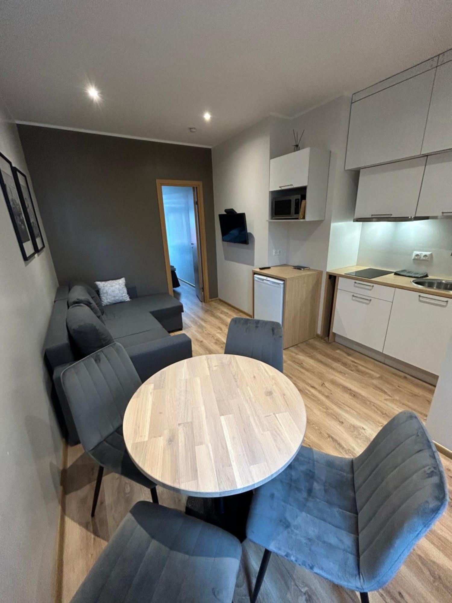 Jon'S 2 Apartments Parnu Ngoại thất bức ảnh