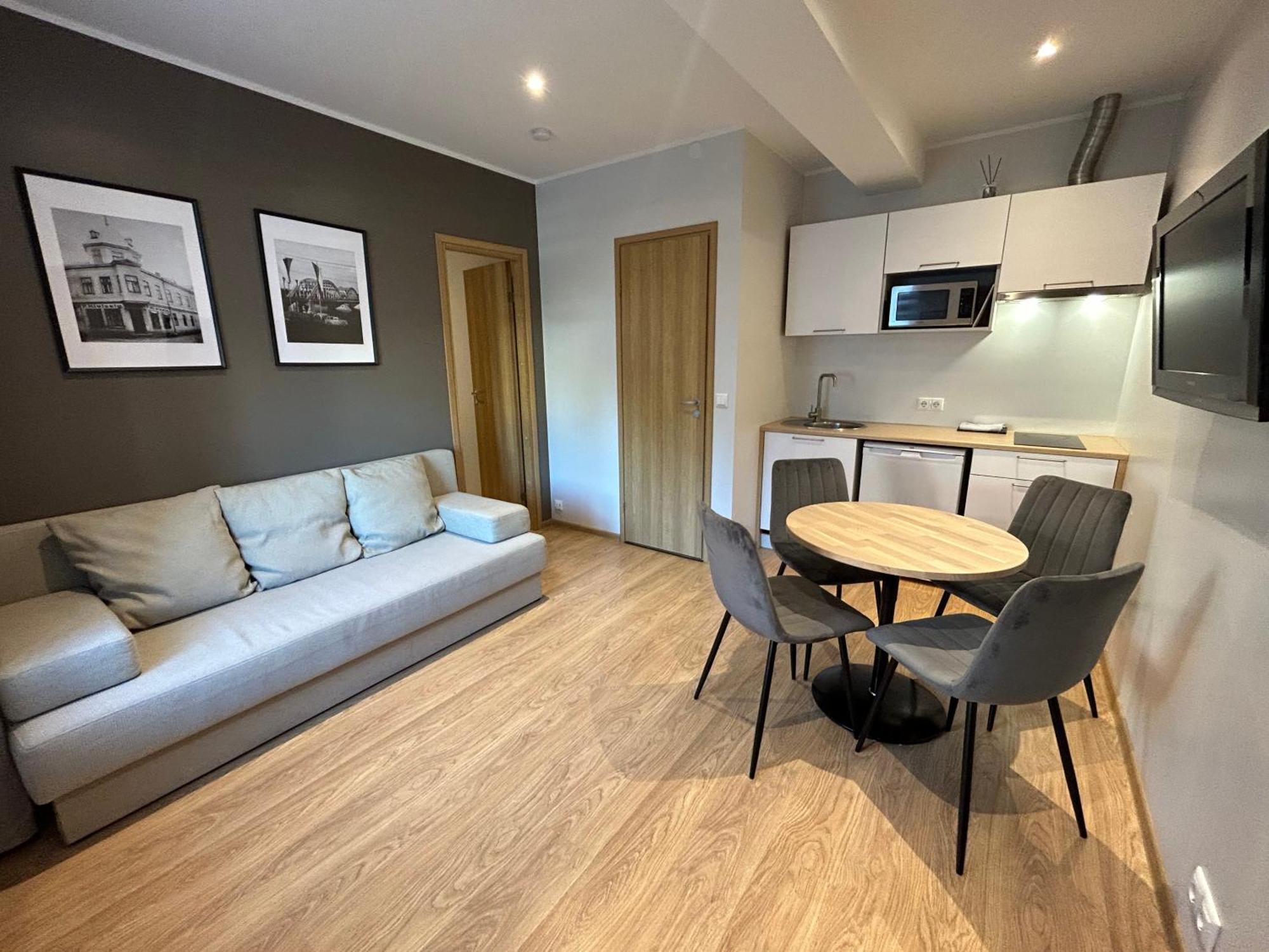 Jon'S 2 Apartments Parnu Ngoại thất bức ảnh