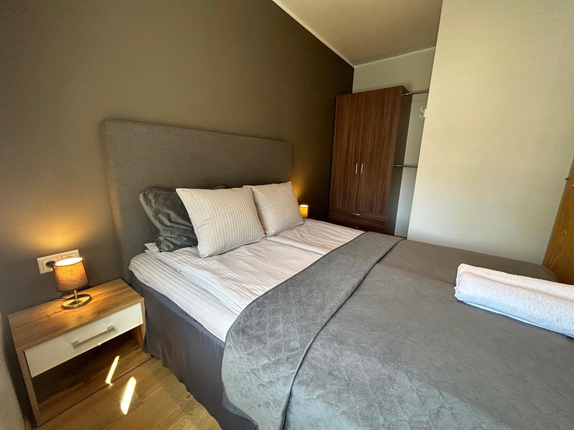 Jon'S 2 Apartments Parnu Ngoại thất bức ảnh