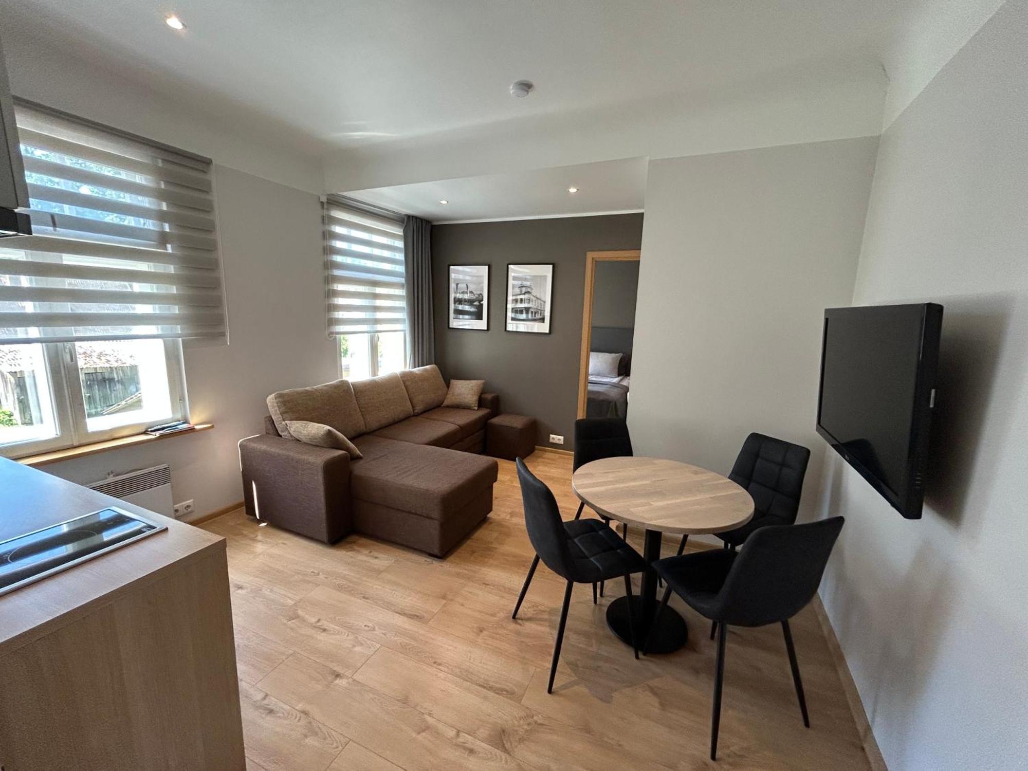 Jon'S 2 Apartments Parnu Ngoại thất bức ảnh